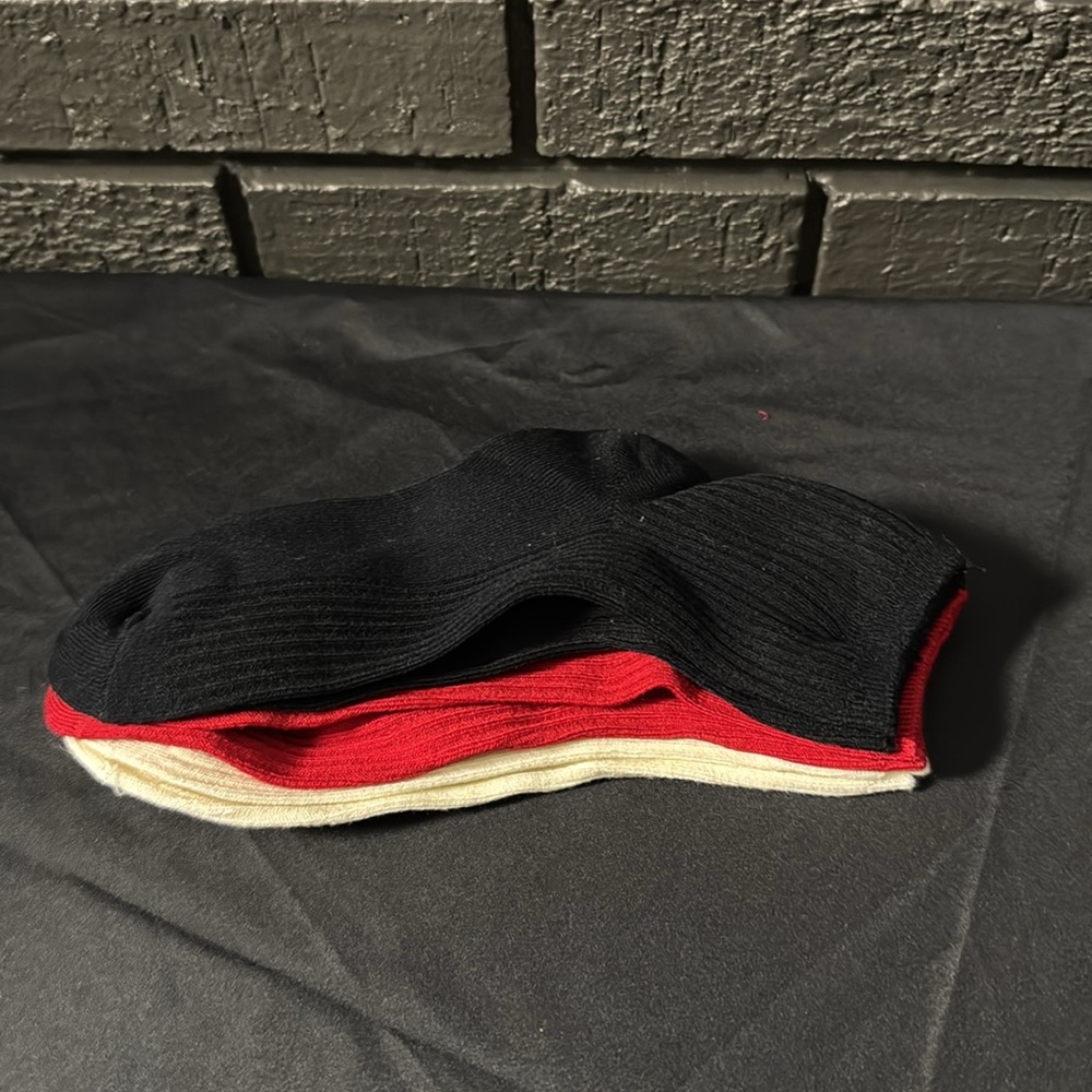 Fabletics 3-pack cloud sock. (C) - Picture 2 of 4